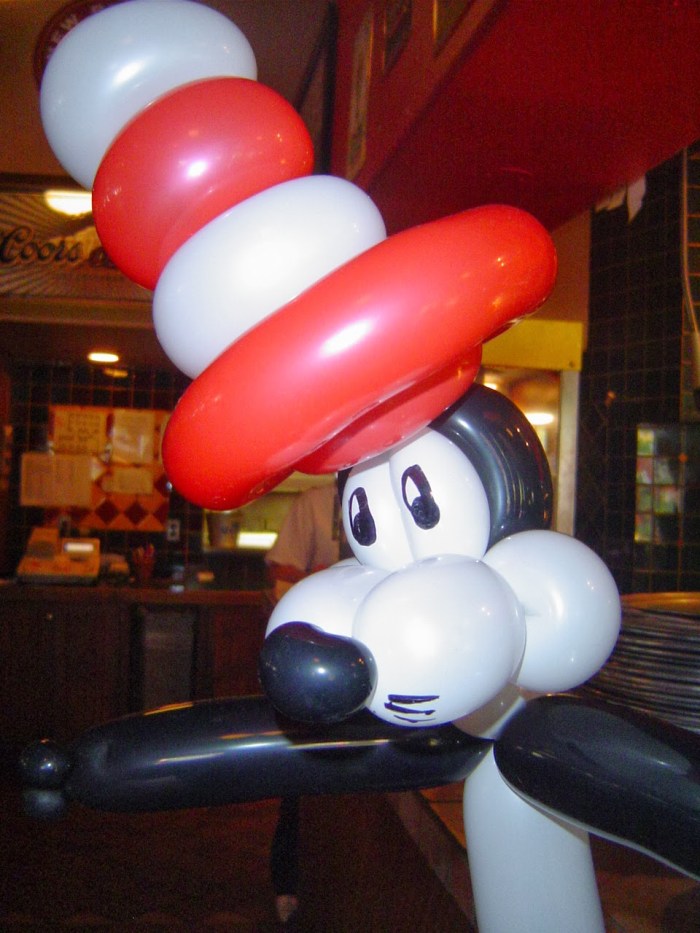 A classic red-and-pink balloon character from the Jasbo archive.
